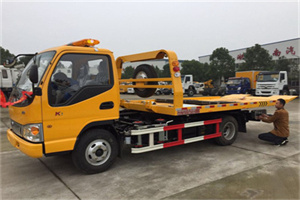 岳阳楼哪里有拖车服务